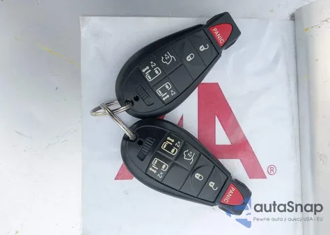 2014 Chrysler Town & Country Touring from USA, damaged, VIN 2C4RC1BG5ER195637